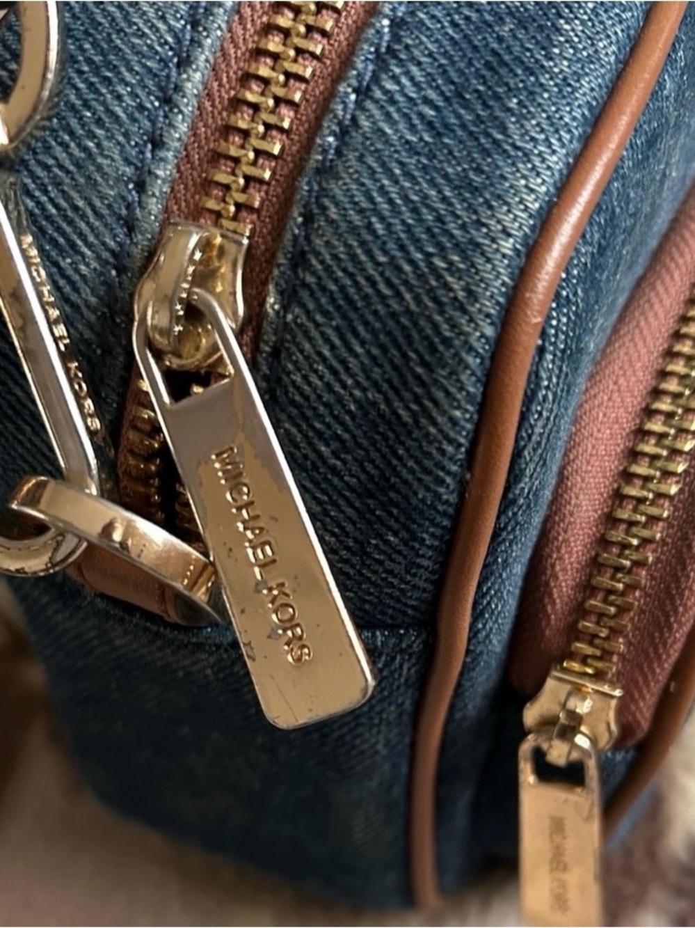 Michael Kors Denim Jet Set Crossbody Bag in Blue with Tan Trim - Picture 8 of 11